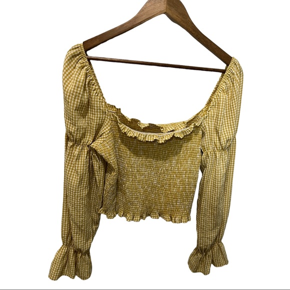 URBAN OUTFITTERS GOLDEN YELLOW AND WHITE SMOCKED GINGHAM LONG SLEEVE TOP - Picture 4 of 15